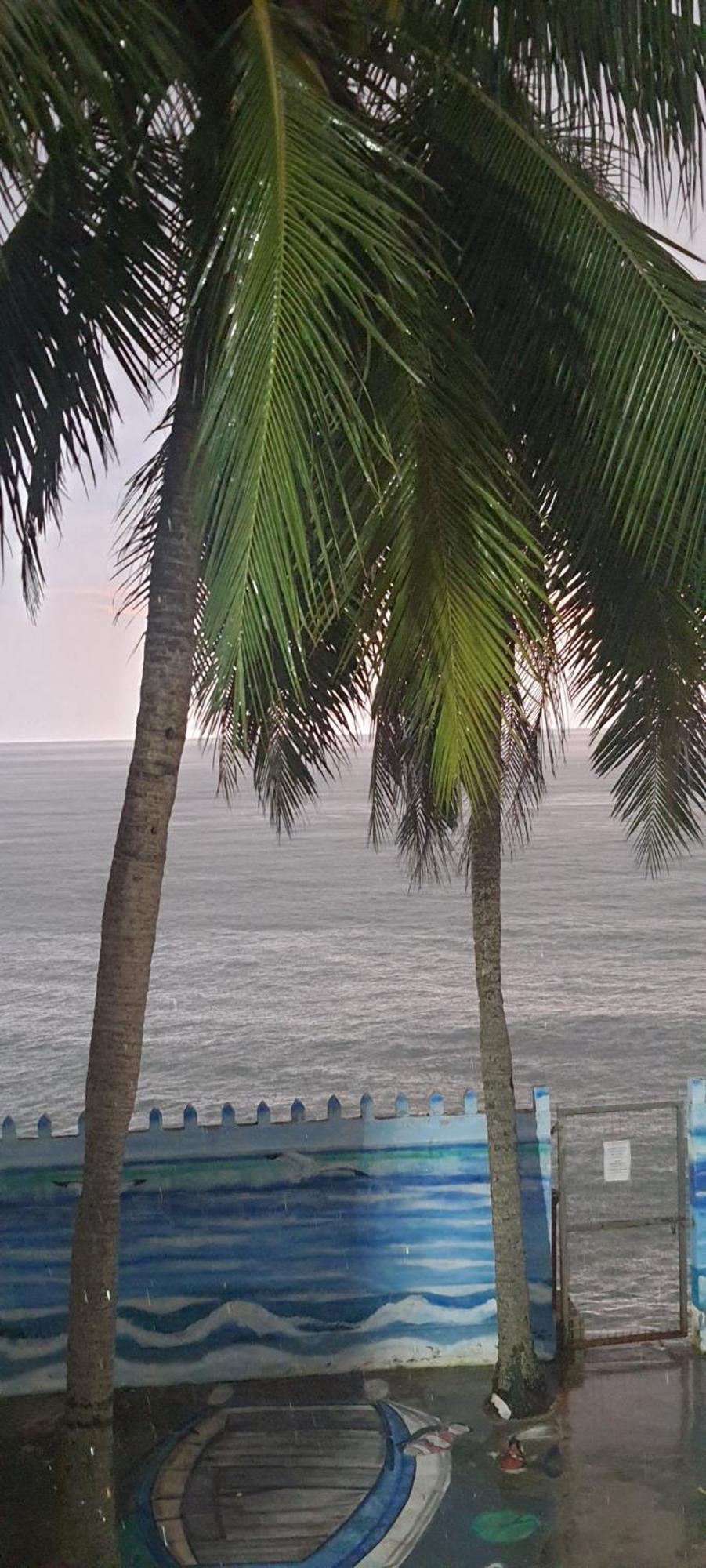 Seaview Apartment *